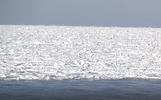 2000-3 オホーツク海の流氷（約１トン）