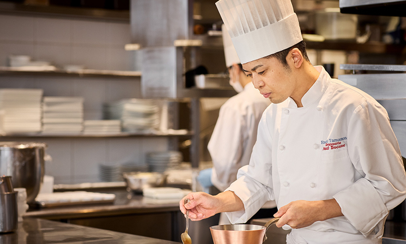 美瑛 冬の恵み×ポール・ボキューズのフランス料理 特別コース食事券　１名様用[034-11]