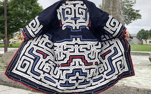 手縫い　着物（女性用）　1着 カパラミプ アイヌ刺繍　民族衣装　釧路町アイヌ協会応援寄附