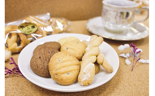 お歳暮用 焼菓子 詰め合わせ / スイーツ クッキー パウンドケーキ マドレーヌ プレッツェル 焼き菓子 セット 家庭用 ギフト