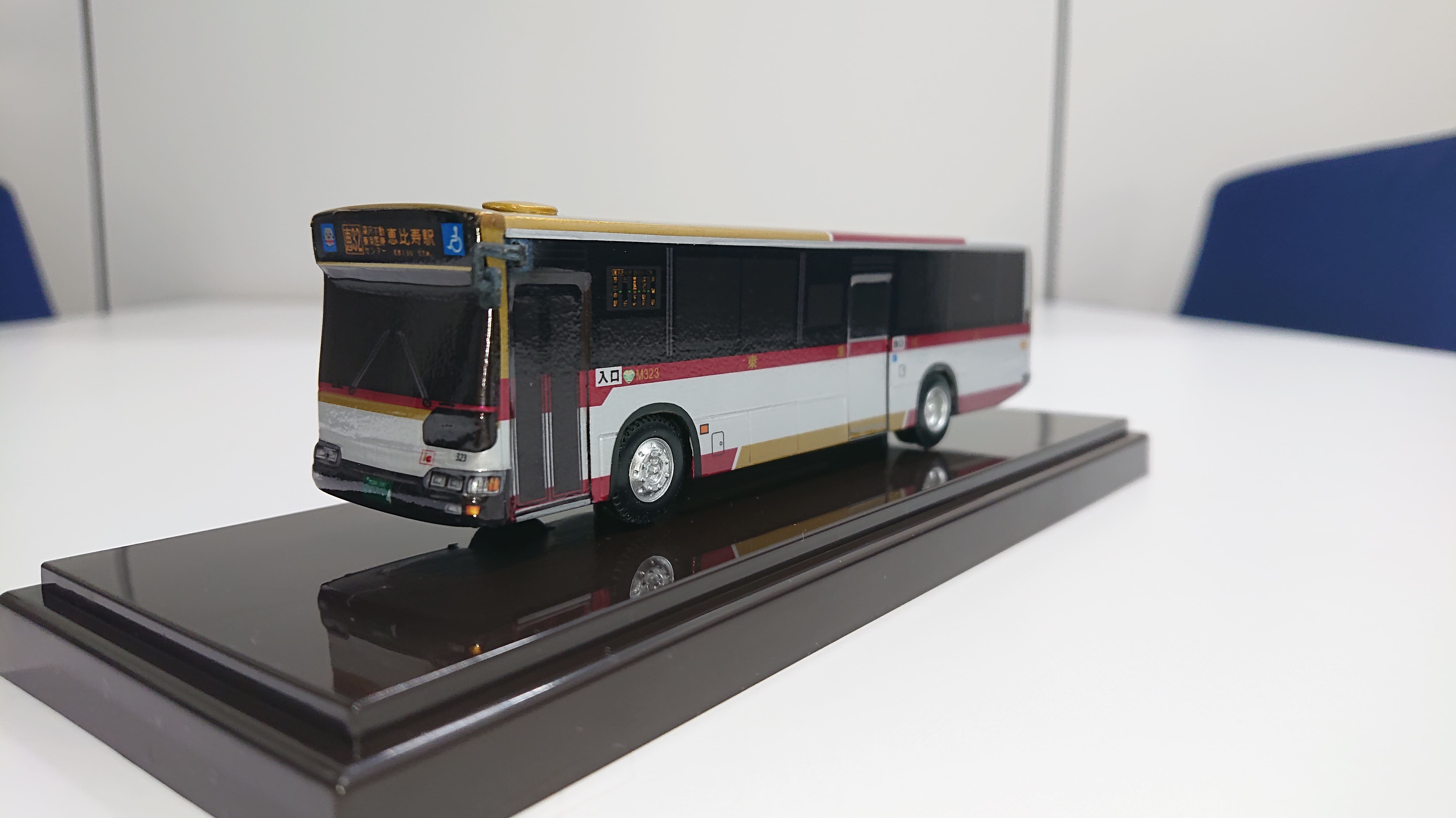 t008 東急バス 1/80サイズ模型(NI323号車)