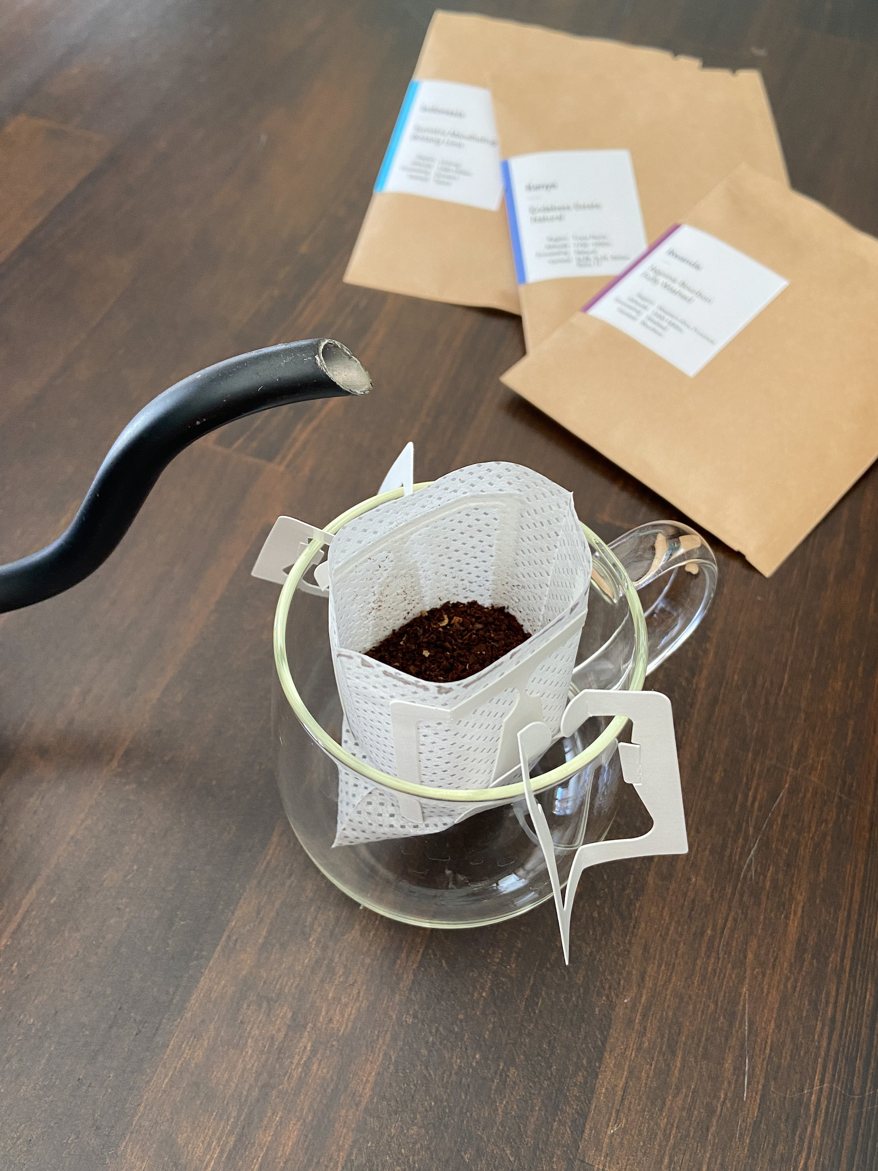 コーヒーギフト 高品質 シングルオリジン コーヒー・ドリップバッグ 詰め合わせ 20杯分（専用ギフト箱入り） 1075009