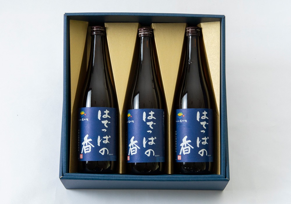 新潟県阿賀町産 本醸造造り 淡麗辛口 『はでっぱの香』 15度 720ml 3本セット