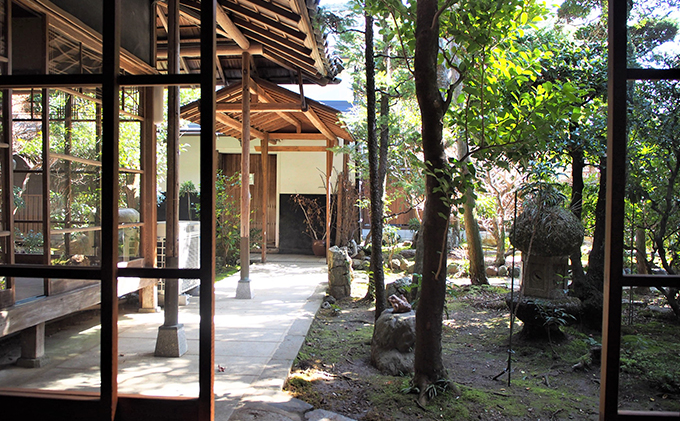 岡専旅館　一泊朝食付き宿泊券（1名様分）