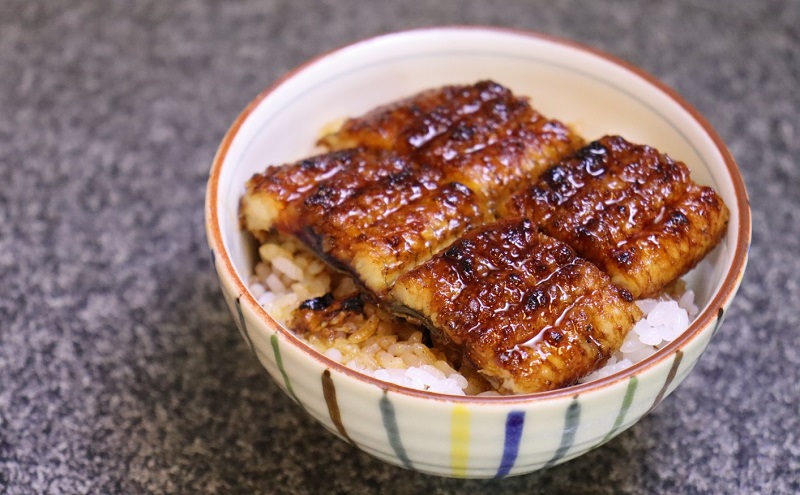 三河一色産 備長炭手焼き 昭和9年創業 魚しげのこだわりのうなぎ 蒲焼 2切れ×3パック