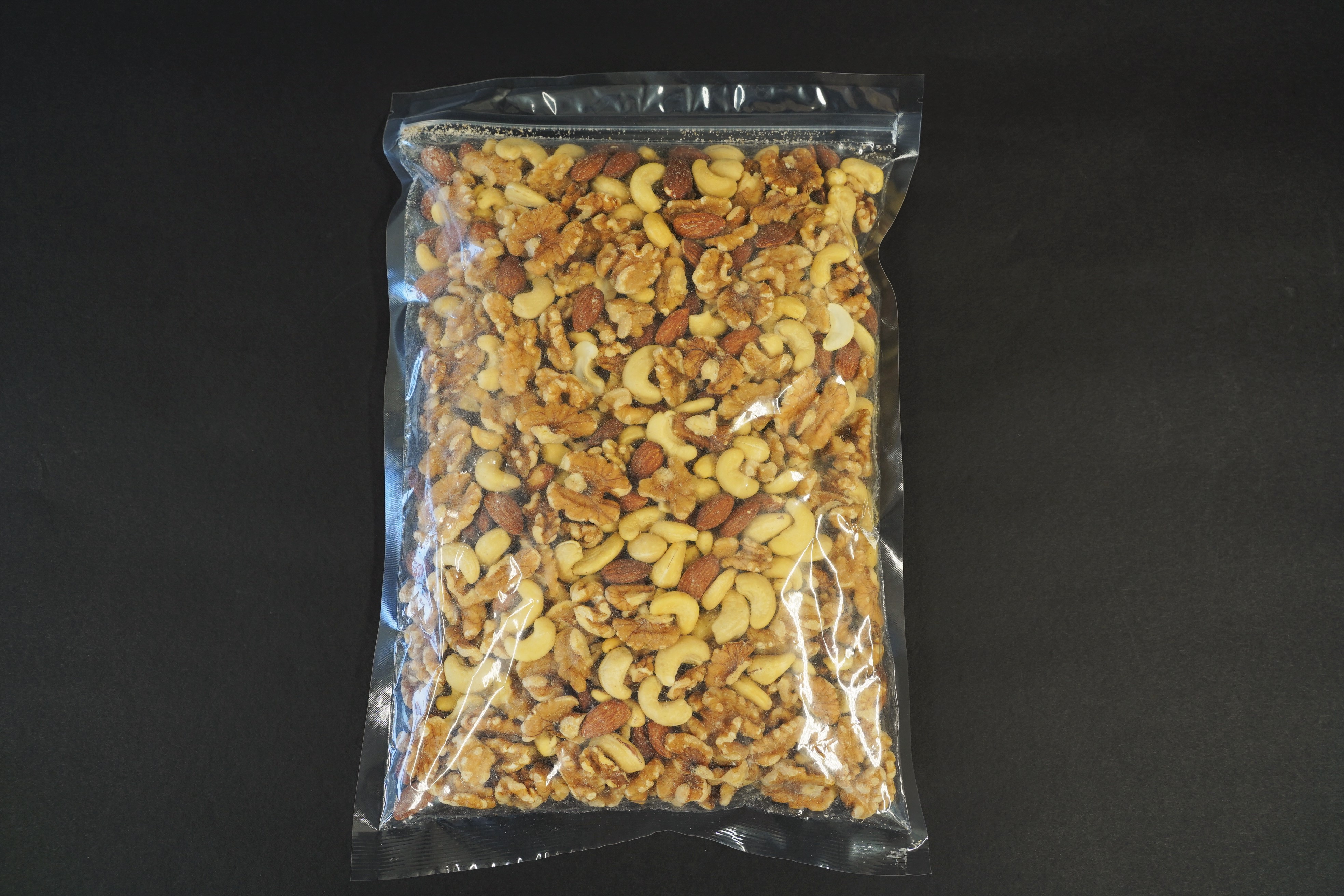 3種 無塩のミックスナッツ 2kg（1kg×2袋） H059-042