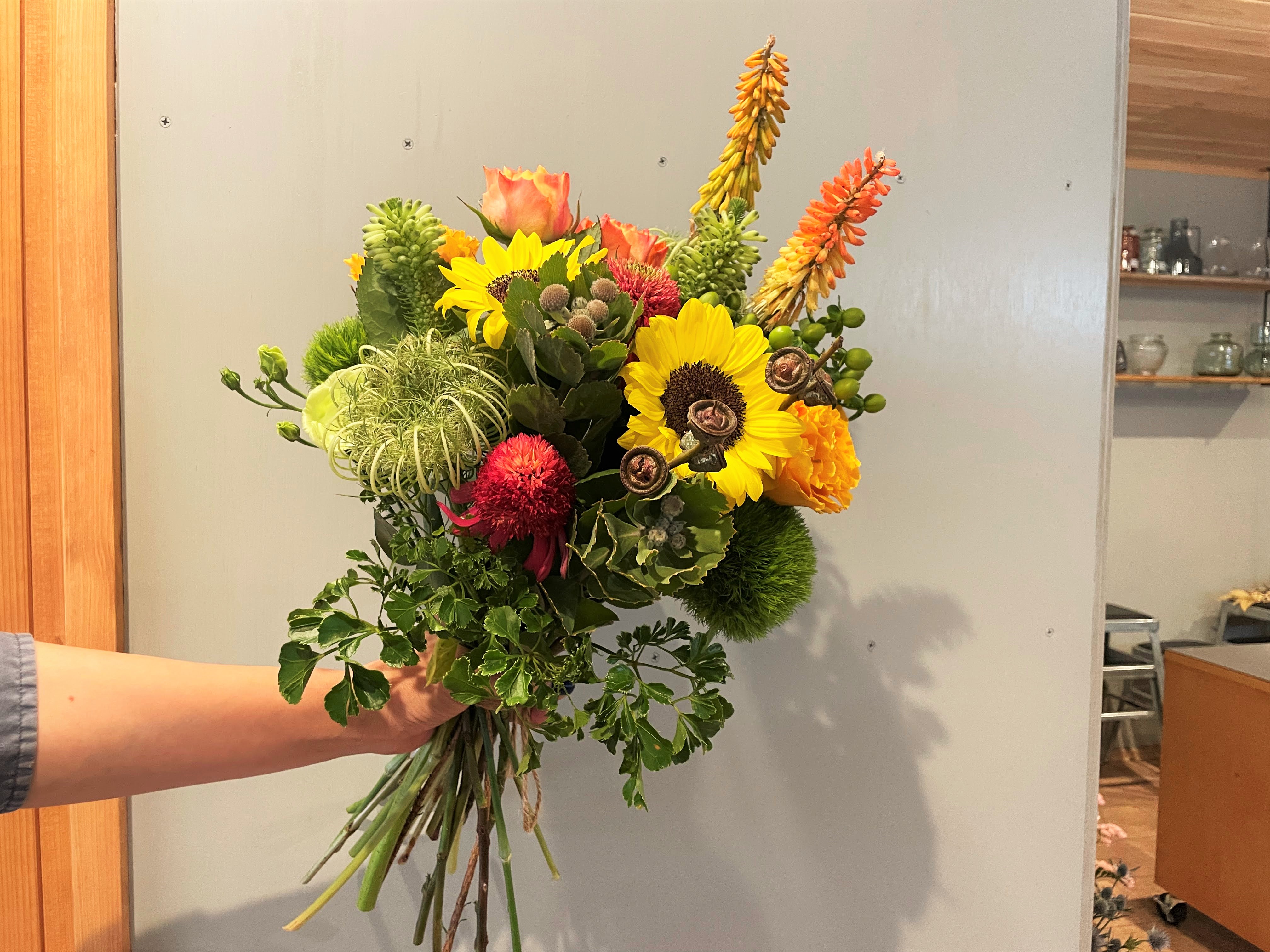 【3ヶ月定期便】生花の花束を毎月お届け H143-003