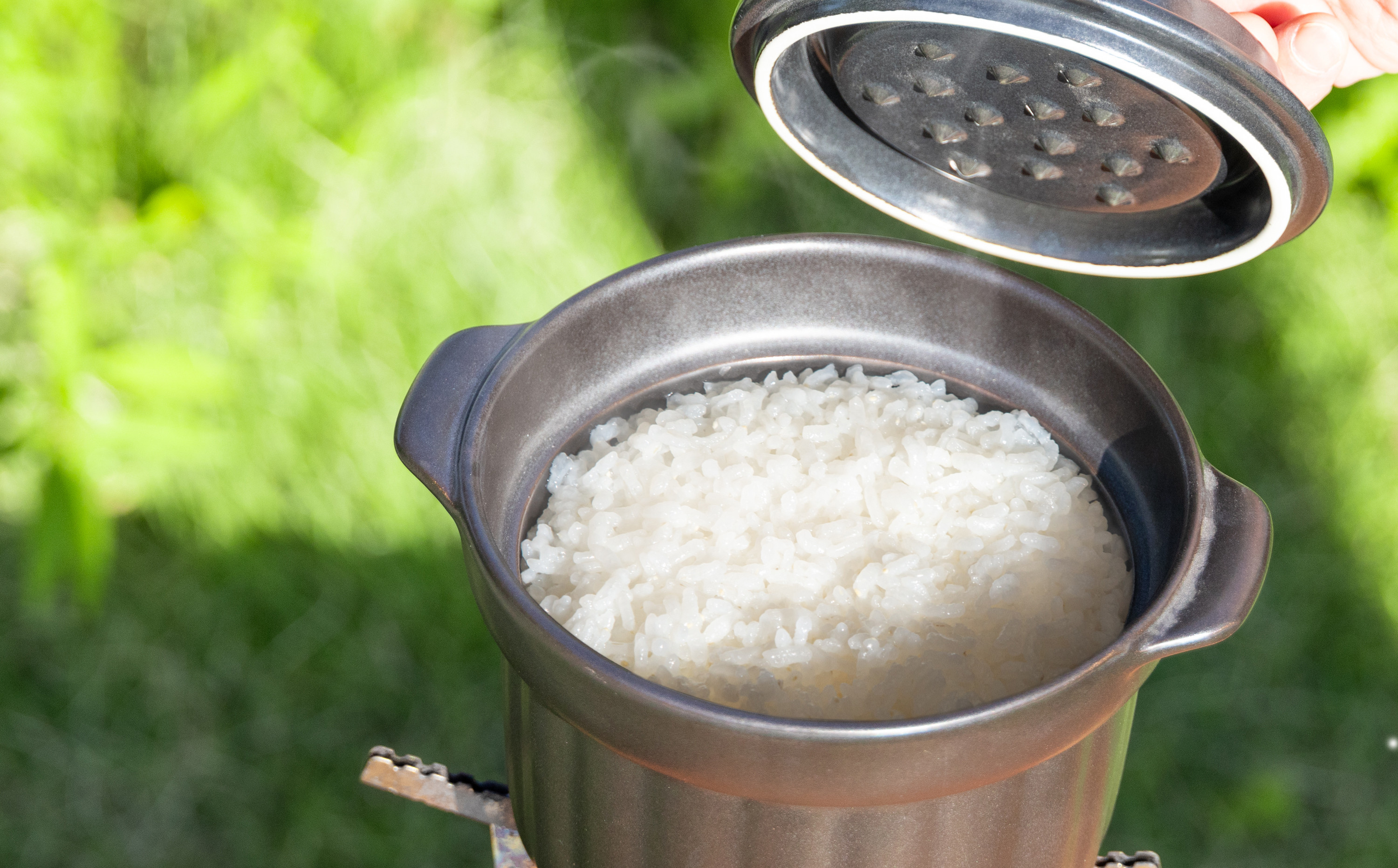 【萬古焼（ばんこやき）】焚き火ごはん鍋（一合炊き）と減農薬栽培のお米（コシヒカリ・ヒカリ新世紀・ミルキークイーン）の食べくらべ3種セット。