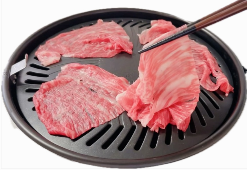 SS-105 松阪牛うす切り焼き肉（赤身）500ｇ／ 国産牛 松阪牛 松坂牛 高級和牛 黒毛和牛 ブランド牛（ 近江牛 神戸牛 に並ぶ 日本三大和牛 ） 霜降り 冷凍 ふるさと納税 送料無料 牛肉 にく 大人気 贅沢 おすすめ 贈り物 リピート 瀬古食品 霜ふり本舗 三重県 多気町 【SS-105】