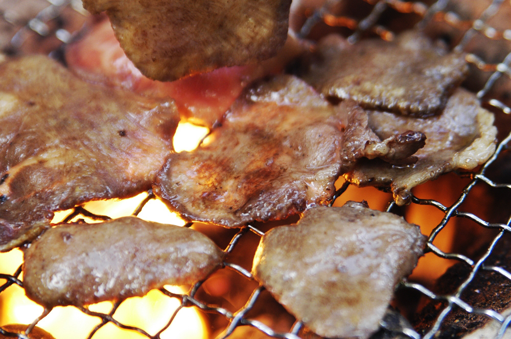 牛やわらかハラミ味付600g(200g×3パック)＆牛塩タン味付600g(200g×3パック) 焼肉用自家製タレ付 [0991]