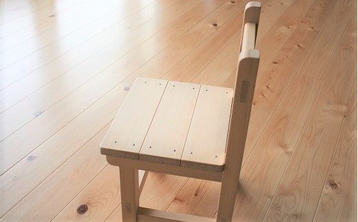 E-30.【かわいい手作り家具】子供用　木育チェア