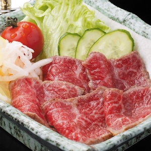 (冷凍)大和榛原牛 雅ステーキ（240g） ／ うし源本店 特産 牛肉 黒毛和牛 A5 お取り寄せグルメ モモ肉 鉄板焼 キャンプ 奈良県 宇陀市