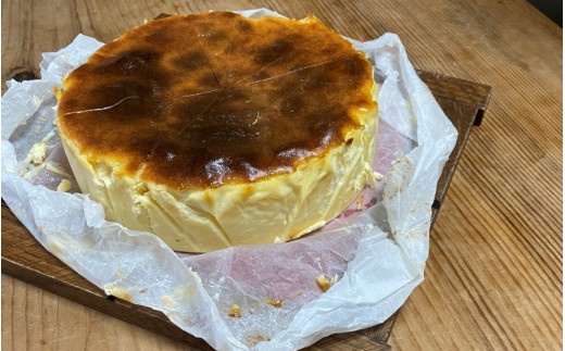 蕎麦屋が作る　バスクチーズケーキ 中サイズ / スイーツ 菓子 お菓子 ギフト【kna104】