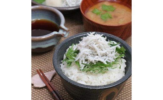 紀州湯浅湾直送！茹でたて釜揚げしらす　1kg（250g×4パック入）　【冷凍】