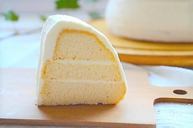 バタークリームケーキ 小 アデーシャン 懐かしの味 冷凍 洋菓子 お菓子 菓子 スイーツ デザート バター ケーキ 039001
