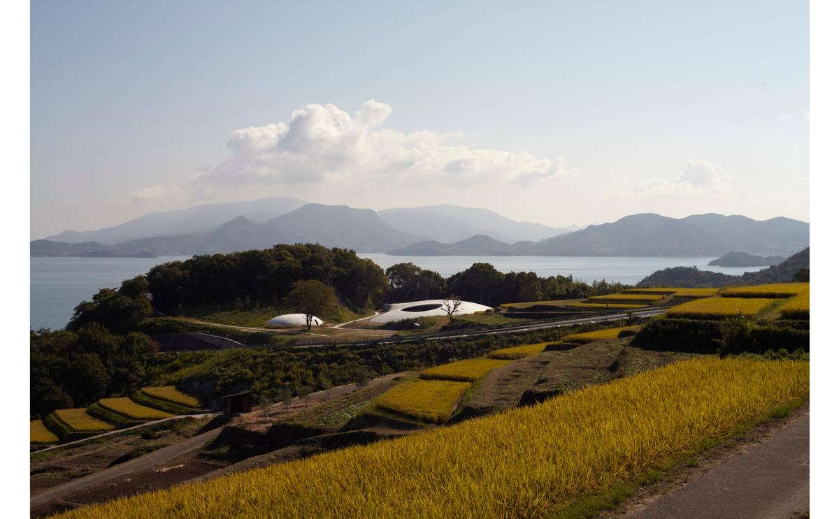 書籍「豊島美術館カタログ」