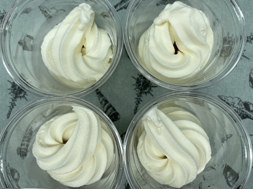 ソフトクリーム凍らしちゃいました（約130g×4個）【トッピング付】バニラ ミルク アイスクリーム 氷菓 スイーツ ジェラート【R00109】