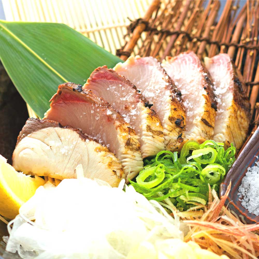 鰹とブリの藁焼きたたき 各1本ずつ タレ付きセット かつお カツオ ぶり 鰤 わら焼き タタキ たれ付き 宗田かつおのうまみぽん酢 魚 海鮮 シーフード 魚介 刺身 お刺身 新鮮【R01339】