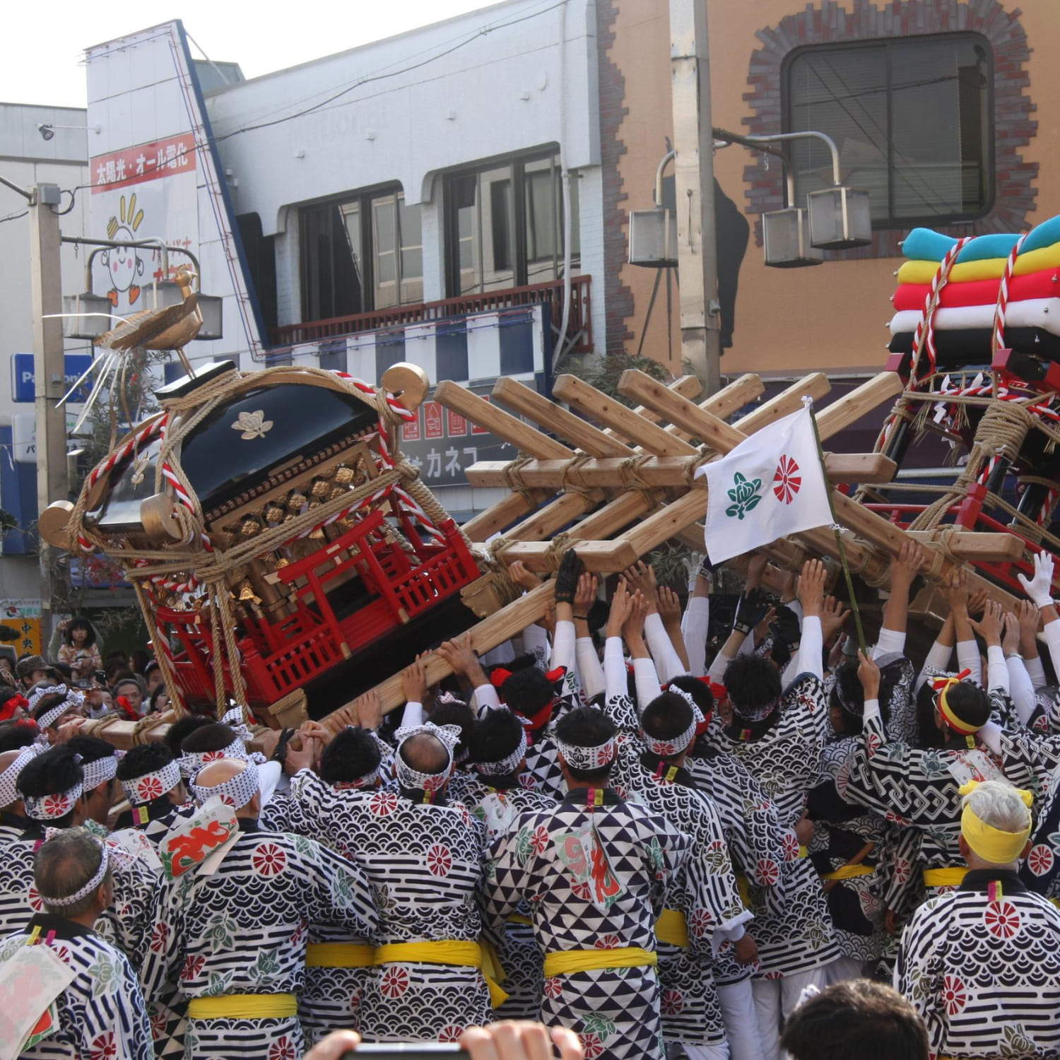 伊萬里トンテントン祭り（例年10月下旬開催）
