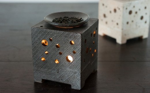 茶香炉 黒 【手作り 陶器 インテリア お茶 癒し キューブ 四角 贈り物】(H038120)