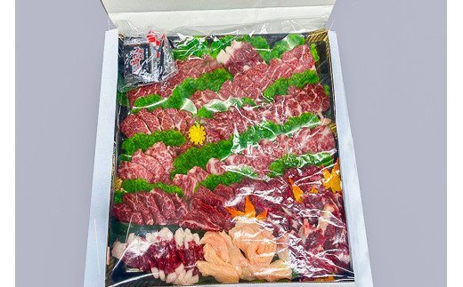 【国産】大豪華特選馬刺し 黄金桜6種盛り 国産 馬刺し 豪華 6種 1350g 霜降り オビ 赤身 ヒモ タテガミ フタエゴ 霜降り セット 詰め合わせ 馬肉 馬 生食用 肉刺し 贈答用 ギフト お中元 お歳暮 熊本 阿蘇 南小国 南小国町 送料無料