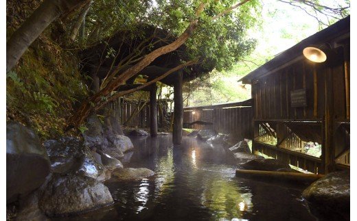 【黒川温泉】ふもと旅館 ペア宿泊券 黒川温泉 九州 熊本 阿蘇 一泊二食付き 温泉宿 温泉 露天風呂 天然温泉 旅館 旅行 トラベル チケット ペア 宿泊券 旅行券 食事付き 観光 ギフト 贈答用 南小国町