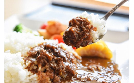 【瀬の本高原リゾート】大人気メニュー！あか牛ハンバーグ・あか牛カレーセット