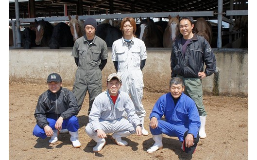 【ふじ馬刺し】 おつまみユッケ 300g ユッケ タレ付き 熊本 馬刺し 馬肉 馬 生食用 肉刺し フジチク ギフト 贈答用 阿蘇 南小国町 送料無料