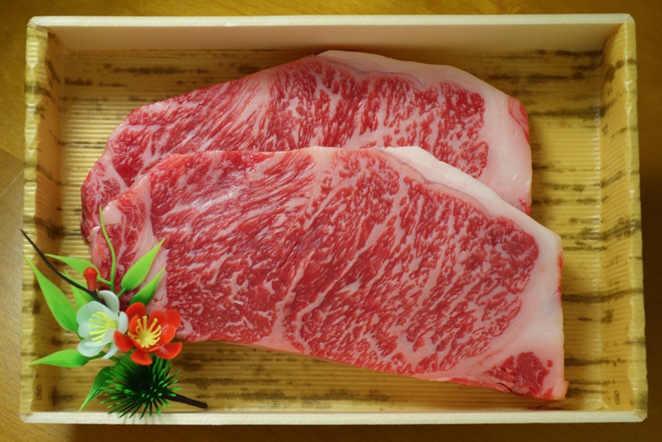 【熊本県産】 あか牛 サーロインステーキ 400g 熊本県産 くまもとあか牛 国産牛 国産 牛肉 牛 霜降り サーロイン ステーキ ステーキ肉 高級 熊本 阿蘇 南小国町 送料無料