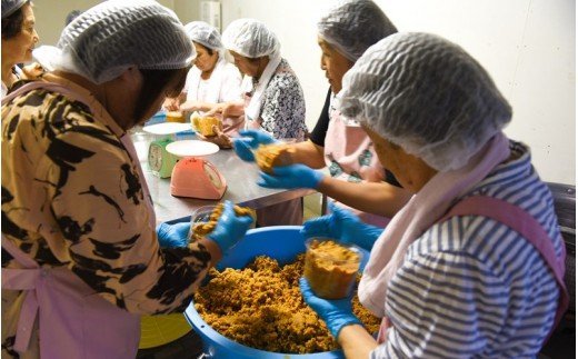 葵会こだわりの『手作り合わせ味噌』 手づくり 合わせみそ 800g 2個 セット 味噌 みそ 合わせ味噌 米麹 米糀 麦麹 調味料 手作り お取り寄せ 熊本 阿蘇 南小国町 送料無料