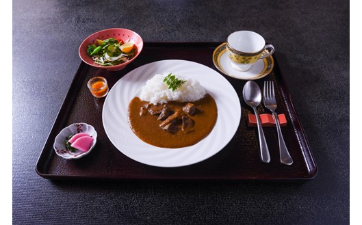 【黒川温泉 御客屋の極み】くまもとあか牛を使用！無添加・肥後の赤カレーセット 200g 5パック 肥後の赤カレー セット 御客屋の極み くまもとあか牛 あか牛 牛 牛肉 レトルト スパイス カレー 黒川温泉 わろく屋 無添加 ご当地 高級 ギフト 贈答用 南小国町 送料無料