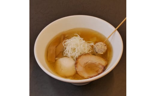 こってり家系とあっさり鶏清湯のラーメン4食セット(家系Gラーメン400ｇ×2・鶏清湯ラーメン400ｇ×2)_M087-002