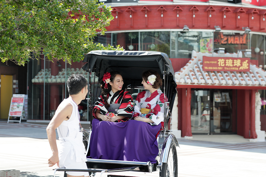 【Oguri Kimono Salon】琉装着用！人力車で市内観光体験プラン（２名様）