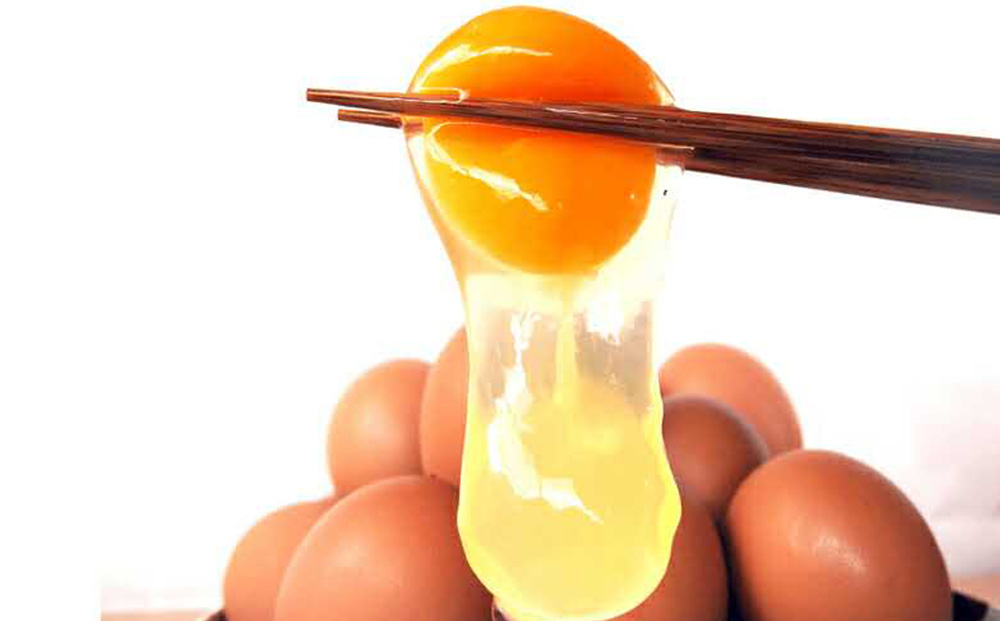 【定期便】12ヵ月連続お届け！卵の黄身が掴めるほどの新鮮さ！！美ら卵養鶏場の卵（各月80個）